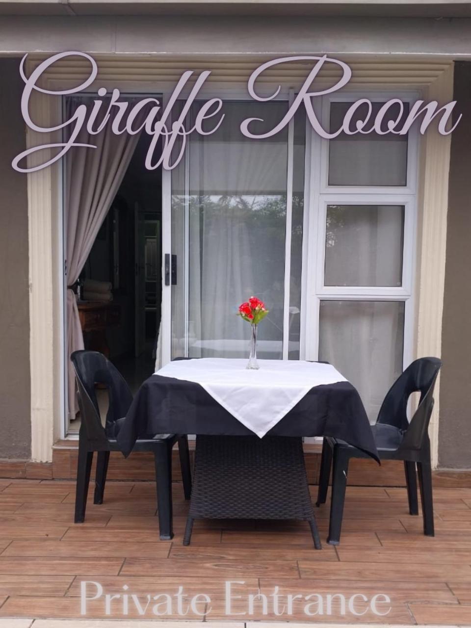 The Giraffe Room At Frederick'S Place Претория Екстериор снимка